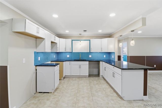 547 NW 9th Avenue, Crystal River, FL 34428