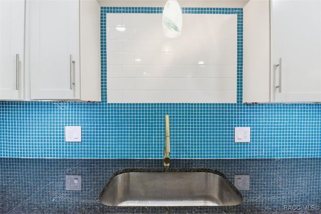 547 NW 9th Avenue, Crystal River, FL 34428