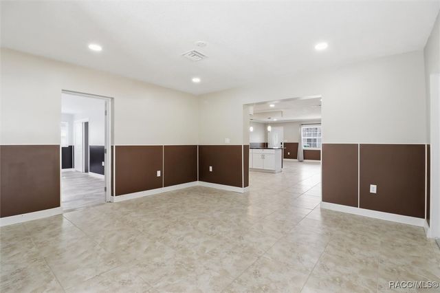 547 NW 9th Avenue, Crystal River, FL 34428