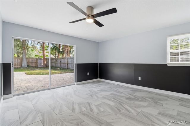 547 NW 9th Avenue, Crystal River, FL 34428