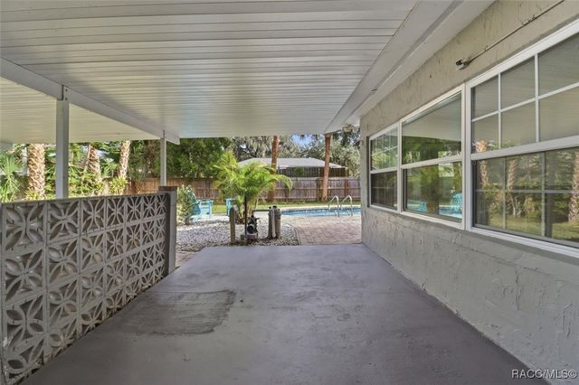 547 NW 9th Avenue, Crystal River, FL 34428