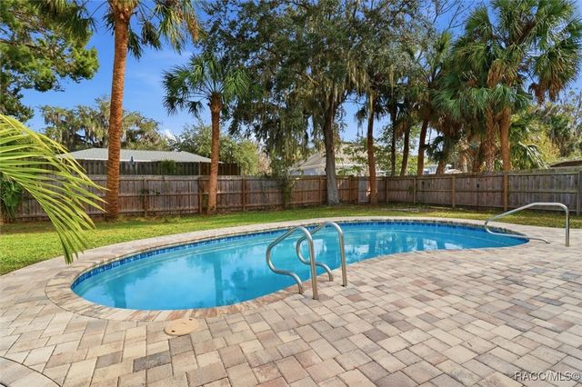 547 NW 9th Avenue, Crystal River, FL 34428