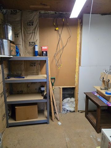 16517 Plainview Drive, Markham, IL 60428