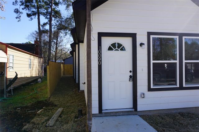 10090 Calendar Street, Willis, TX 77318