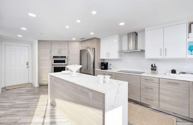 320 Harbor Boulevard A305, Destin, FL 32541