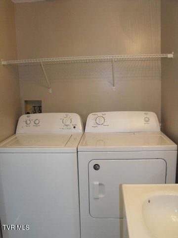 208 West Watauga Avenue, E, Johnson City, TN 37601
