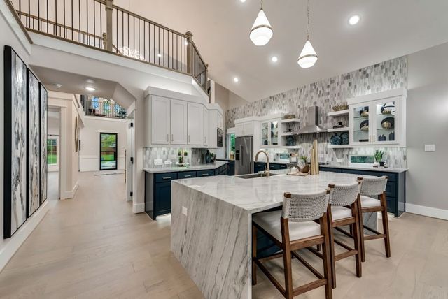 8602 Watersway Drive, Rowlett, TX 75088