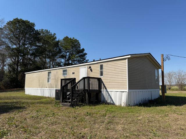 6862 Moses Dingle Road, Manning, SC 29102