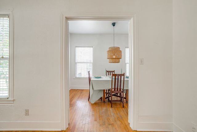 5613 Pershing Avenue, Fort Worth, TX 76107