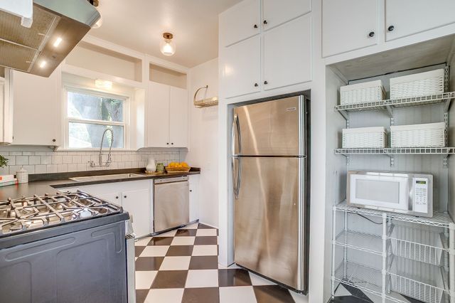 5613 Pershing Avenue, Fort Worth, TX 76107