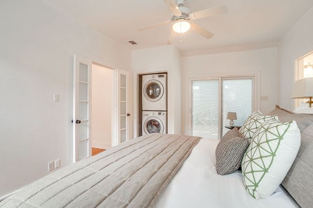5613 Pershing Avenue, Fort Worth, TX 76107