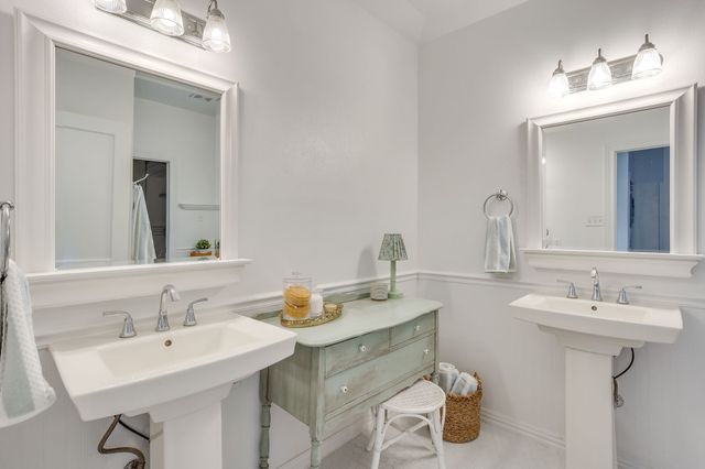 5613 Pershing Avenue, Fort Worth, TX 76107