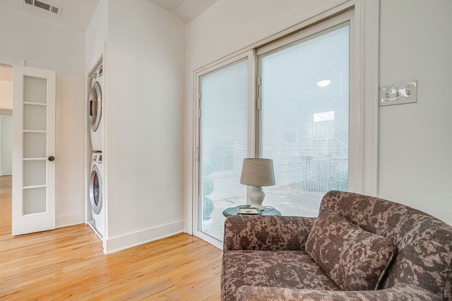 5613 Pershing Avenue, Fort Worth, TX 76107