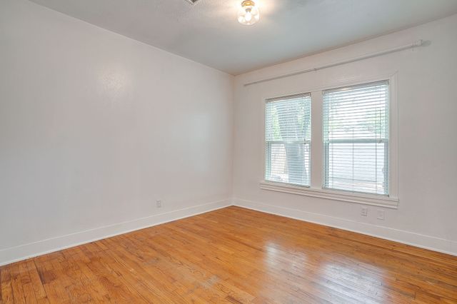 5613 Pershing Avenue, Fort Worth, TX 76107