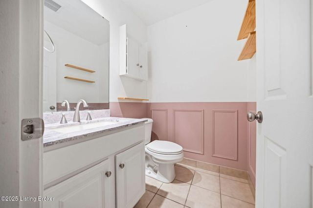 610 La Fontenay Ct, Louisville, KY 40223