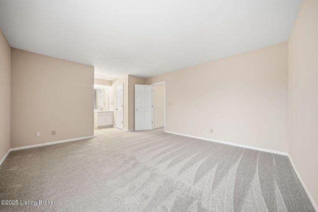 610 La Fontenay Ct, Louisville, KY 40223