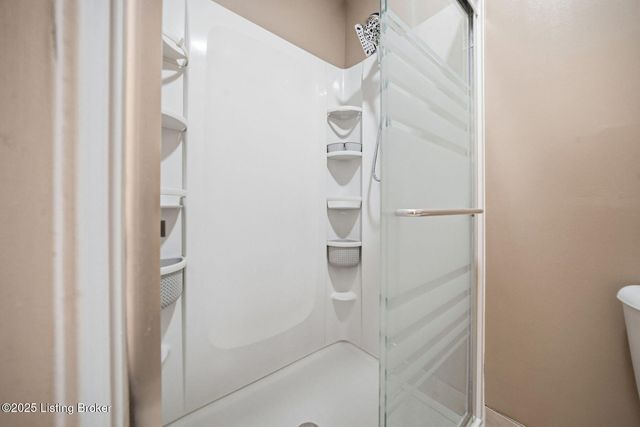 610 La Fontenay Ct, Louisville, KY 40223