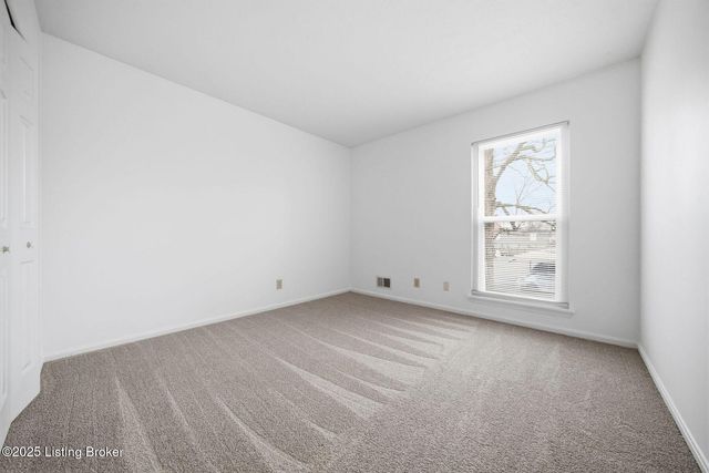 610 La Fontenay Ct, Louisville, KY 40223