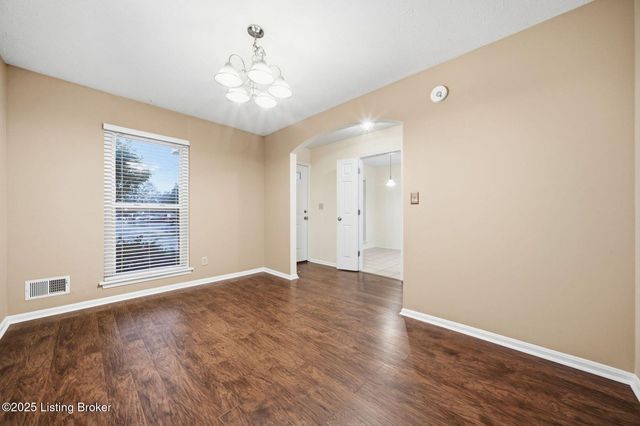 610 La Fontenay Ct, Louisville, KY 40223