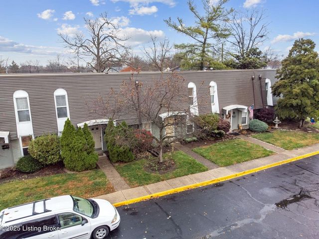 610 La Fontenay Ct, Louisville, KY 40223