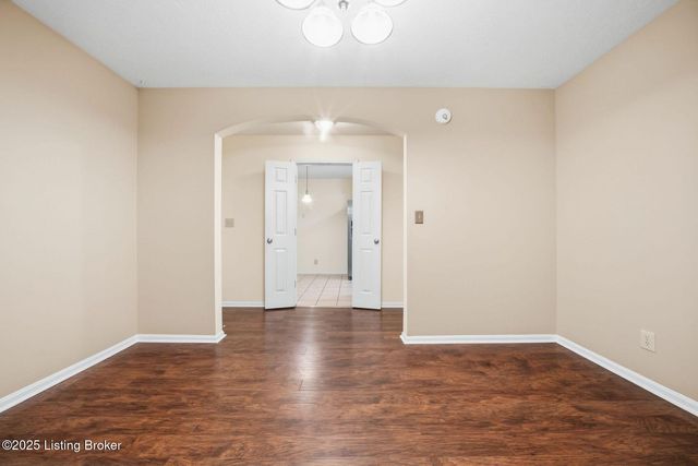 610 La Fontenay Ct, Louisville, KY 40223