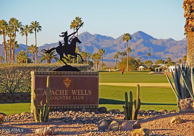 2249 N Shannon Way, Mesa, AZ 85215