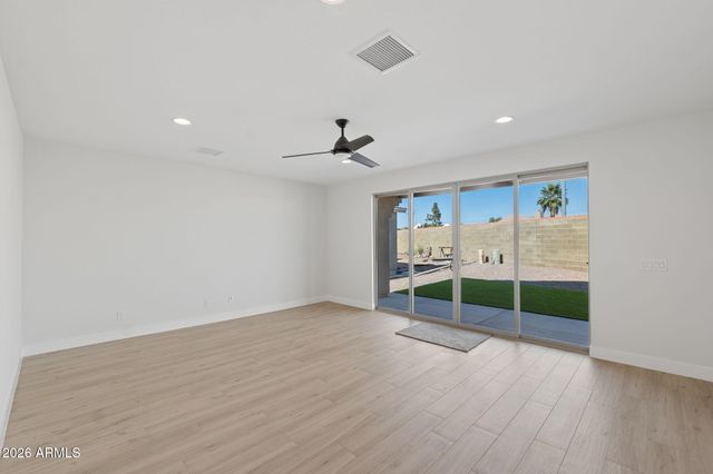 2249 N Shannon Way, Mesa, AZ 85215