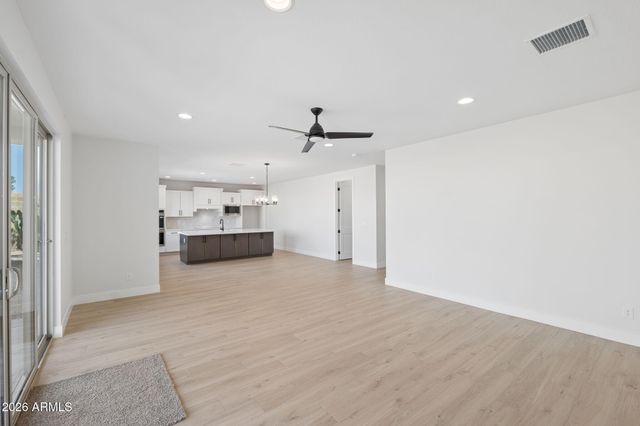 2249 N Shannon Way, Mesa, AZ 85215