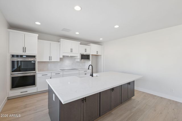 2249 N Shannon Way, Mesa, AZ 85215