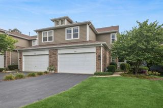 203 Tanglewood Drive, Glen Ellyn, IL 60137