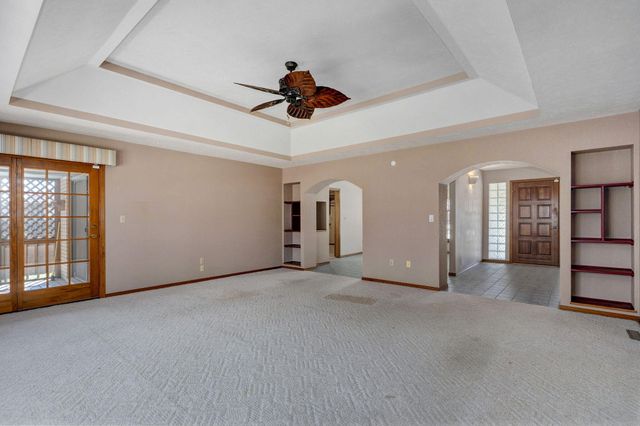 2524 S Overhill Avenue, Springfield, MO 65807