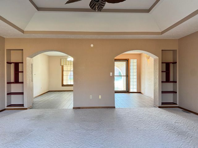 2524 S Overhill Avenue, Springfield, MO 65807