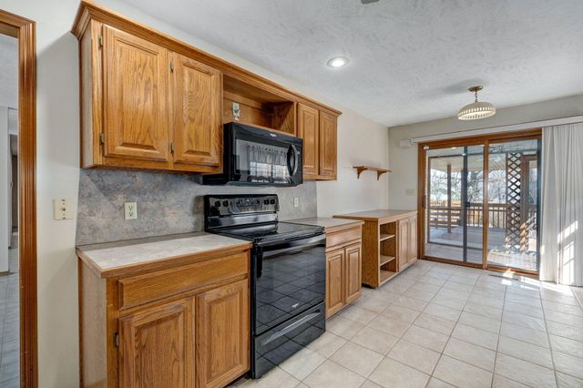 2524 S Overhill Avenue, Springfield, MO 65807