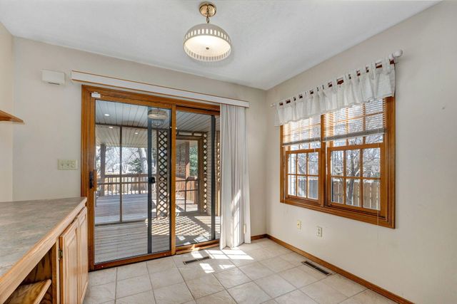 2524 S Overhill Avenue, Springfield, MO 65807