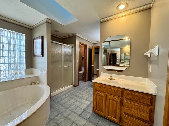 2524 S Overhill Avenue, Springfield, MO 65807