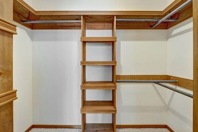 2524 S Overhill Avenue, Springfield, MO 65807