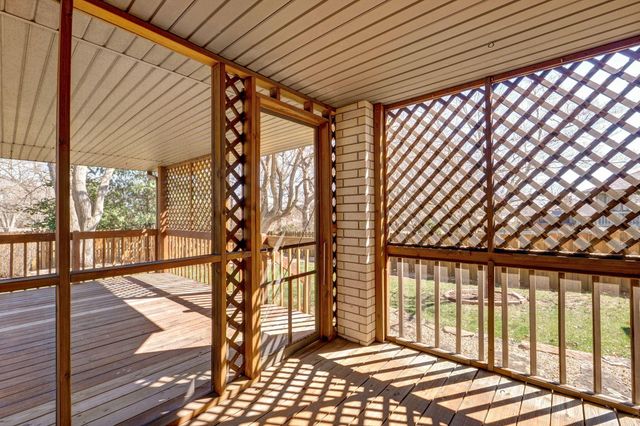 2524 S Overhill Avenue, Springfield, MO 65807