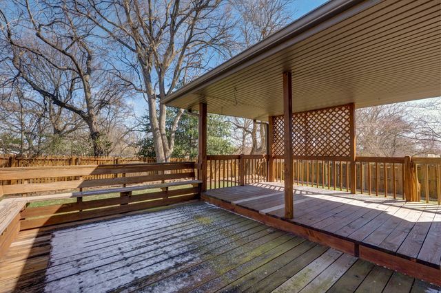 2524 S Overhill Avenue, Springfield, MO 65807