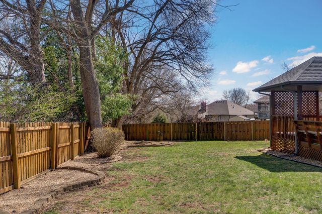 2524 S Overhill Avenue, Springfield, MO 65807