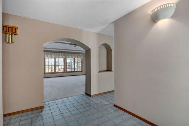 2524 S Overhill Avenue, Springfield, MO 65807