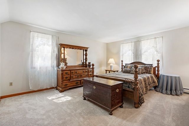 33 Silver St, Taunton, MA 02780