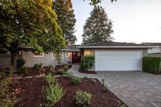 1520 Awalt Court, Los Altos, CA 94024