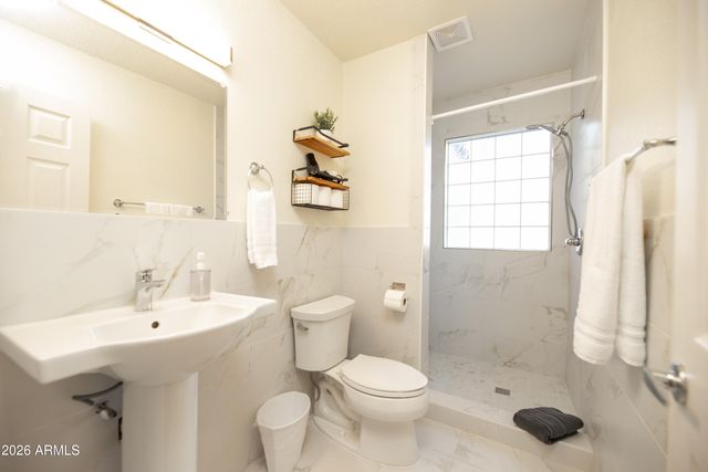4117 E GLENHAVEN Drive, Phoenix, AZ 85048