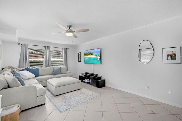 1805 Middleton Way, West Palm Beach, FL 33409