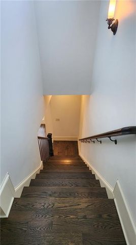 492 Pearl Cove Court, Sandy Springs, GA 30350