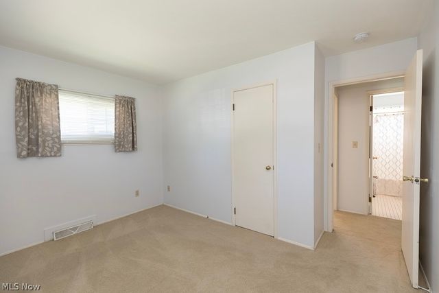 520 Ironwood Court, Elyria, OH 44035