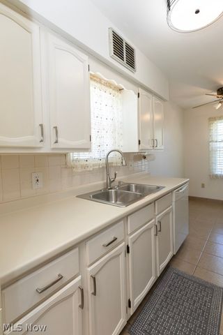 520 Ironwood Court, Elyria, OH 44035