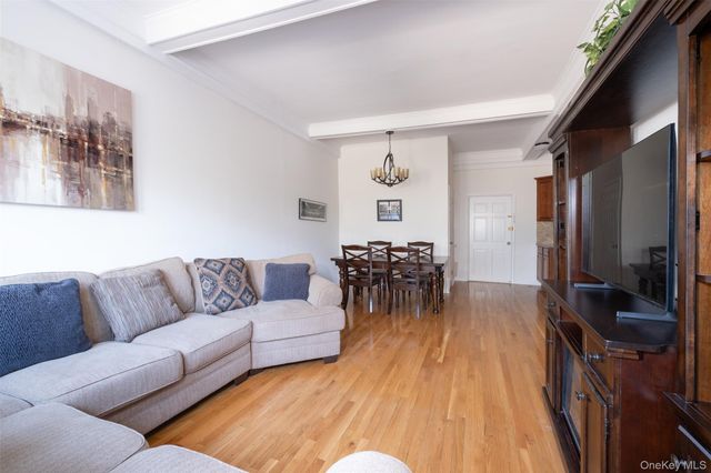 124 Pelhamdale Avenue 9A, Pelham, NY 10803