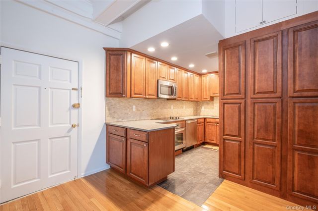 124 Pelhamdale Avenue 9A, Pelham, NY 10803