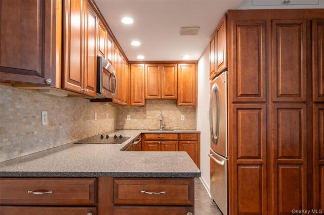 124 Pelhamdale Avenue 9A, Pelham, NY 10803